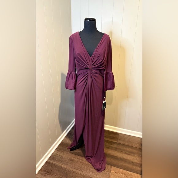 NWT Adrianna Papell Women's 14 Twist Front Jersey Gown 2/3 Bell Sleeves Zipper - Picture 2 of 11